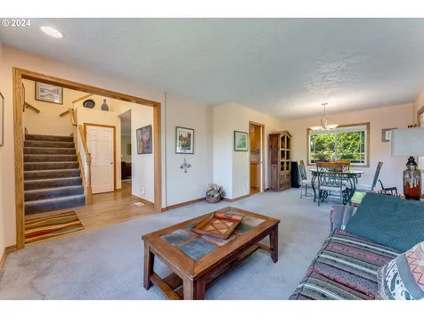 481 Nw Hillcrest Street Mcminnville OR 97128