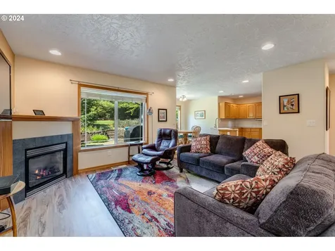 481 Nw Hillcrest Street Mcminnville OR 97128