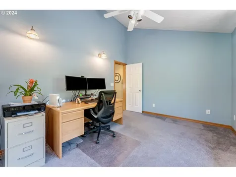 481 Nw Hillcrest Street Mcminnville OR 97128