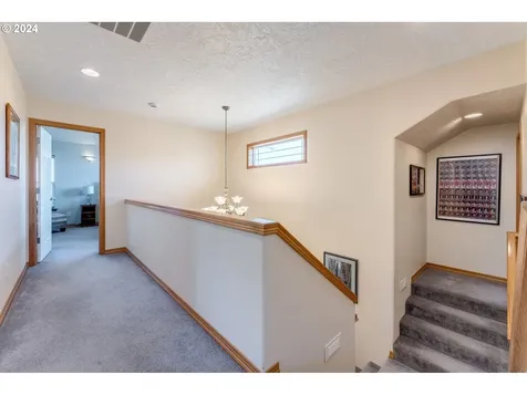 481 Nw Hillcrest Street Mcminnville OR 97128