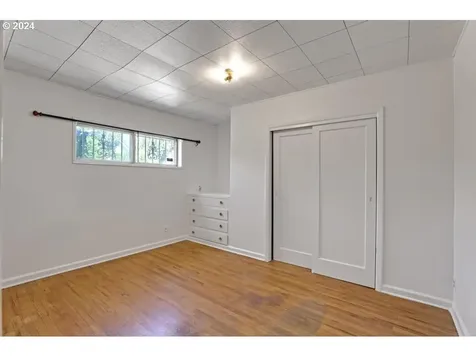 3233 Se Caruthers Street Portland OR 97214