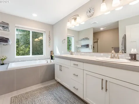 13712 NE 116th Circle Brush Prairie WA 98606