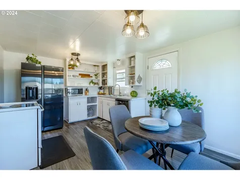 447 19th Street Springfield OR 97477