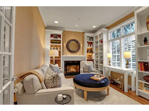6439 SW Raleighwood Court Portland OR 97221