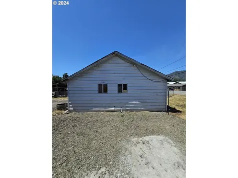 161 Esther Court Myrtle Creek OR 97457