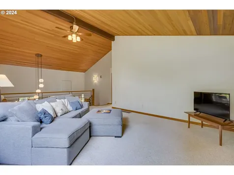 4778 Nw Neskowin Place Portland OR 97229