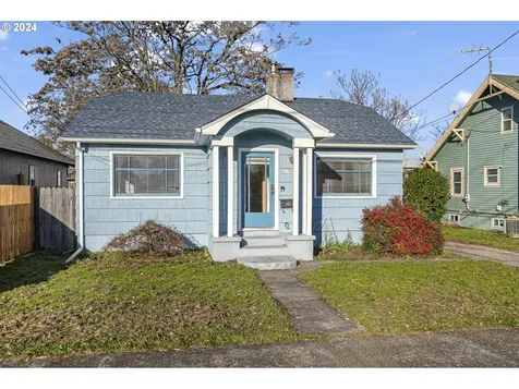 8017 SE Ellis Street Portland OR 97206