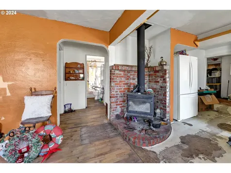 2468 Wood Avenue Eugene OR 97402