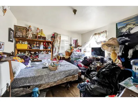 2468 Wood Avenue Eugene OR 97402