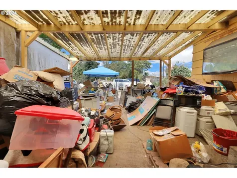 2468 Wood Avenue Eugene OR 97402