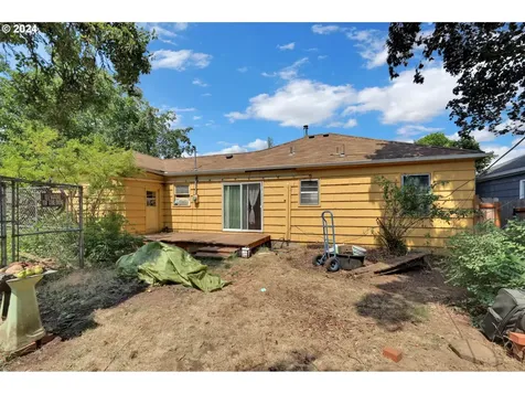 2468 Wood Avenue Eugene OR 97402