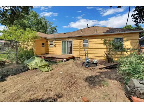 2468 Wood Avenue Eugene OR 97402