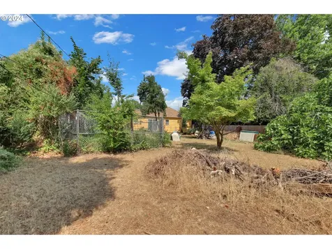 2468 Wood Avenue Eugene OR 97402
