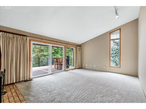 705 NW 87th Terrace Portland OR 97229