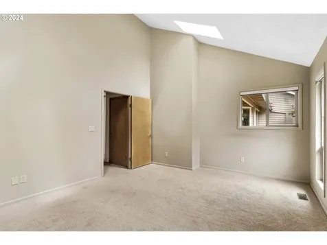 705 NW 87th Terrace Portland OR 97229