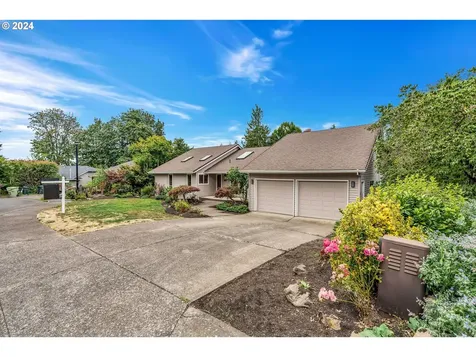 705 NW 87th Terrace Portland OR 97229