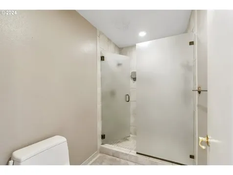 705 NW 87th Terrace Portland OR 97229