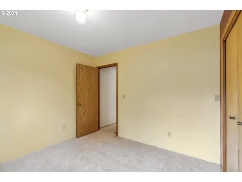 705 NW 87th Terrace Portland OR 97229