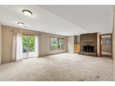 705 NW 87th Terrace Portland OR 97229