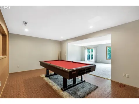 705 NW 87th Terrace Portland OR 97229