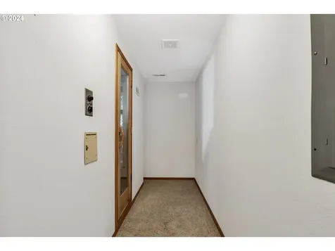 705 NW 87th Terrace Portland OR 97229
