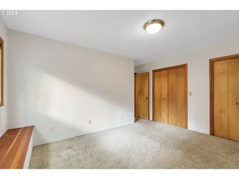 705 NW 87th Terrace Portland OR 97229
