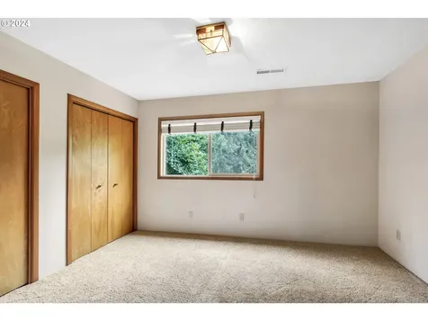 705 NW 87th Terrace Portland OR 97229