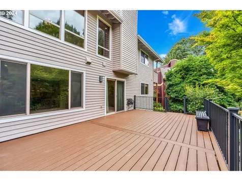 705 NW 87th Terrace Portland OR 97229