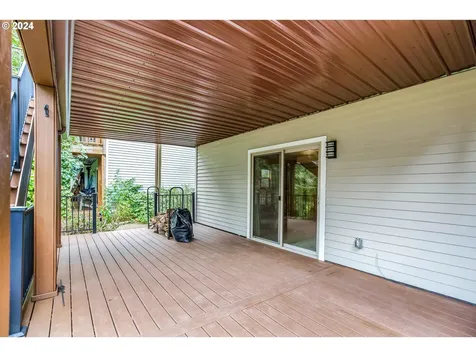 705 NW 87th Terrace Portland OR 97229