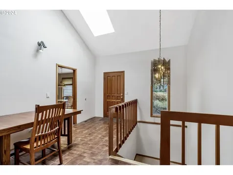 705 NW 87th Terrace Portland OR 97229