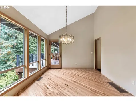 705 NW 87th Terrace Portland OR 97229