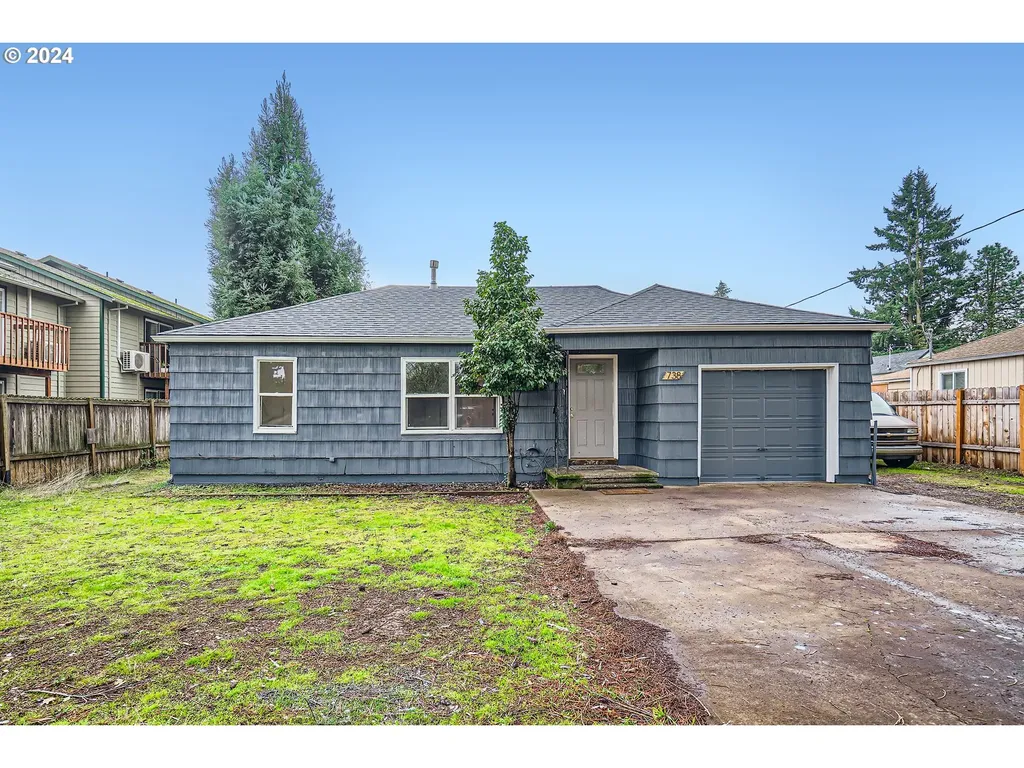 738 Browning Avenue S Salem OR 97302