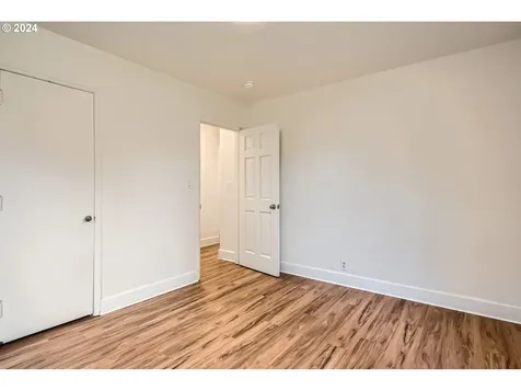 738 Browning Avenue S Salem OR 97302