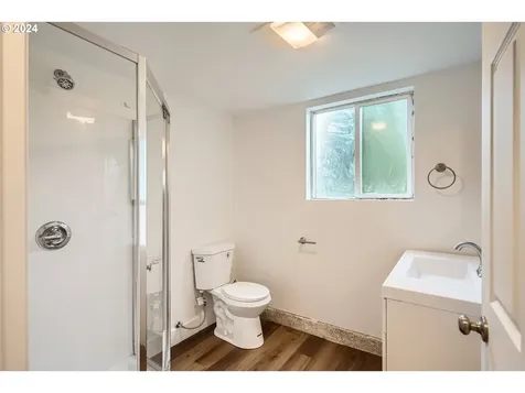 738 Browning Avenue S Salem OR 97302