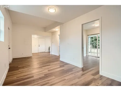 738 Browning Avenue S Salem OR 97302