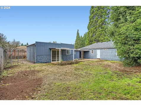 738 Browning Avenue S Salem OR 97302