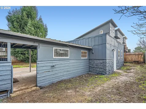 738 Browning Avenue S Salem OR 97302