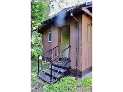 29280 Lacy Street Gold Beach OR 97444