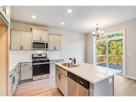 1530 S Camille Place Newberg OR 97132