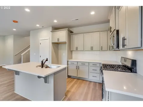 1530 S Camille Place Newberg OR 97132