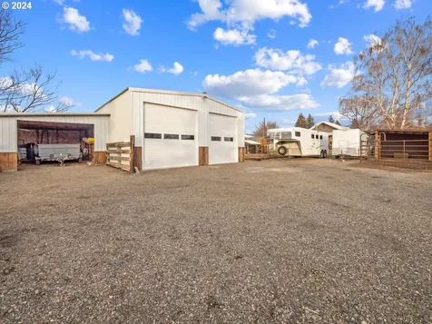 876 N 3rd Street Union OR 97883
