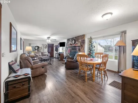 876 N 3rd Street Union OR 97883