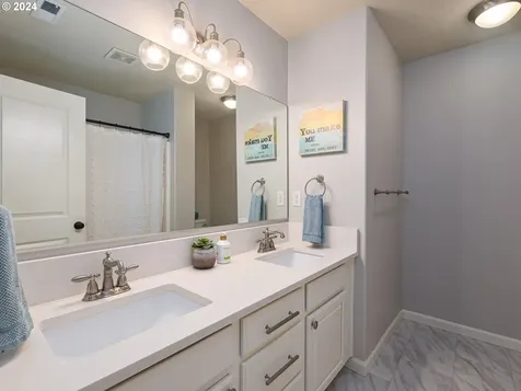 15864 Se Chelsea Morning Drive Happy Valley OR 97086