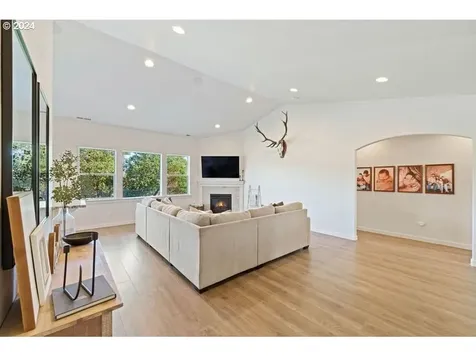 225 Stone Ridge Court Roseburg OR 97471