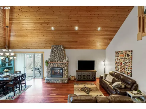 38591 SW Filbert Street Scio OR 97374