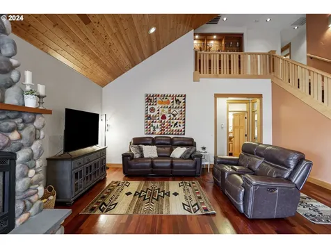38591 SW Filbert Street Scio OR 97374