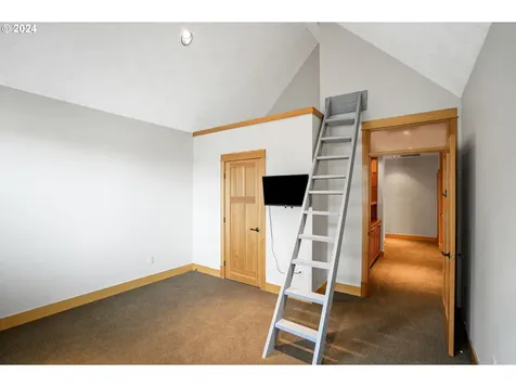 38591 SW Filbert Street Scio OR 97374