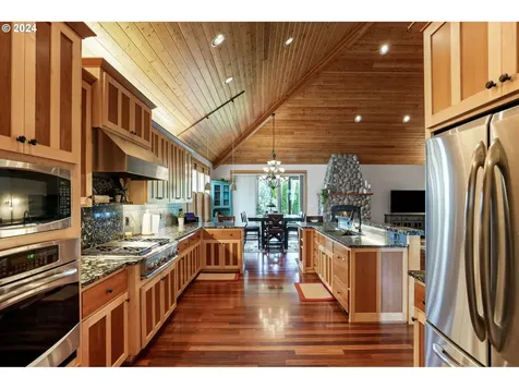 38591 SW Filbert Street Scio OR 97374