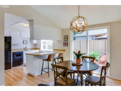 11322 Sw 51st Avenue Portland OR 97219
