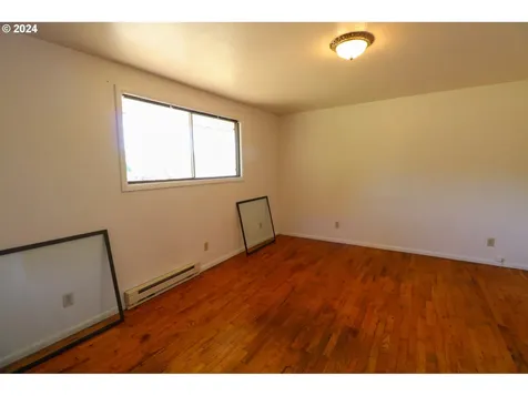 1086 Pacific Avenue Coos Bay OR 97420